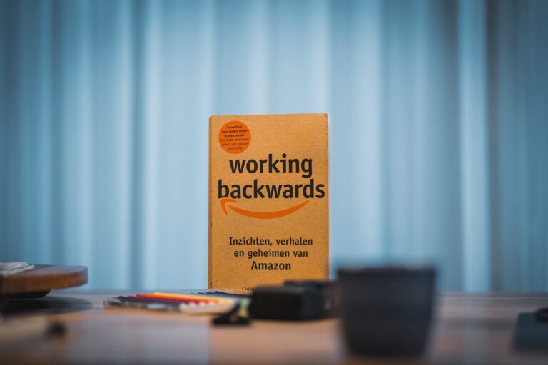 7 Lessons from 'Working Backwards' by Amazon