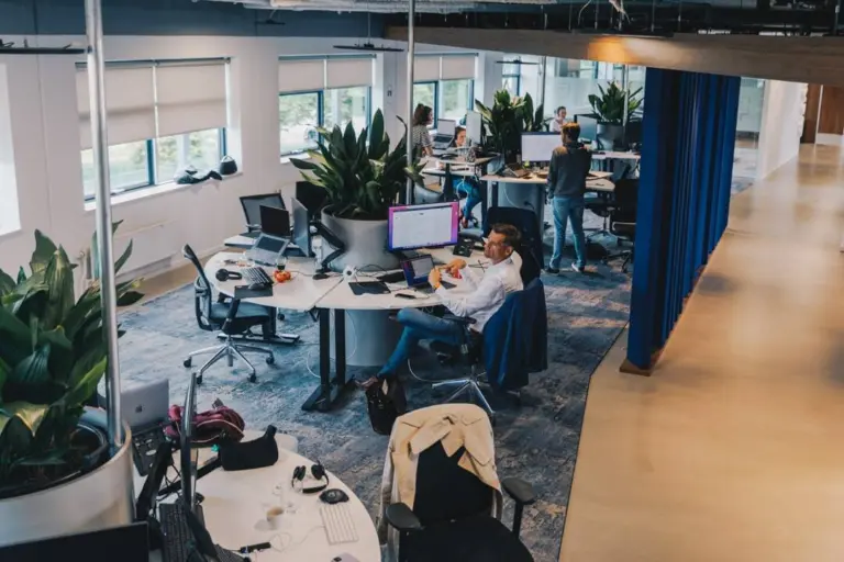 Kantoorplicht? Daar doen we niet aan: 6 redenen waarom onze collega's zelf bepalen waar ze werken